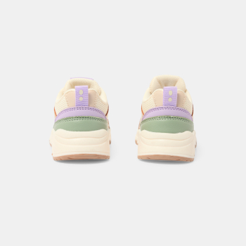 حذاء رياضي للجري باللون...